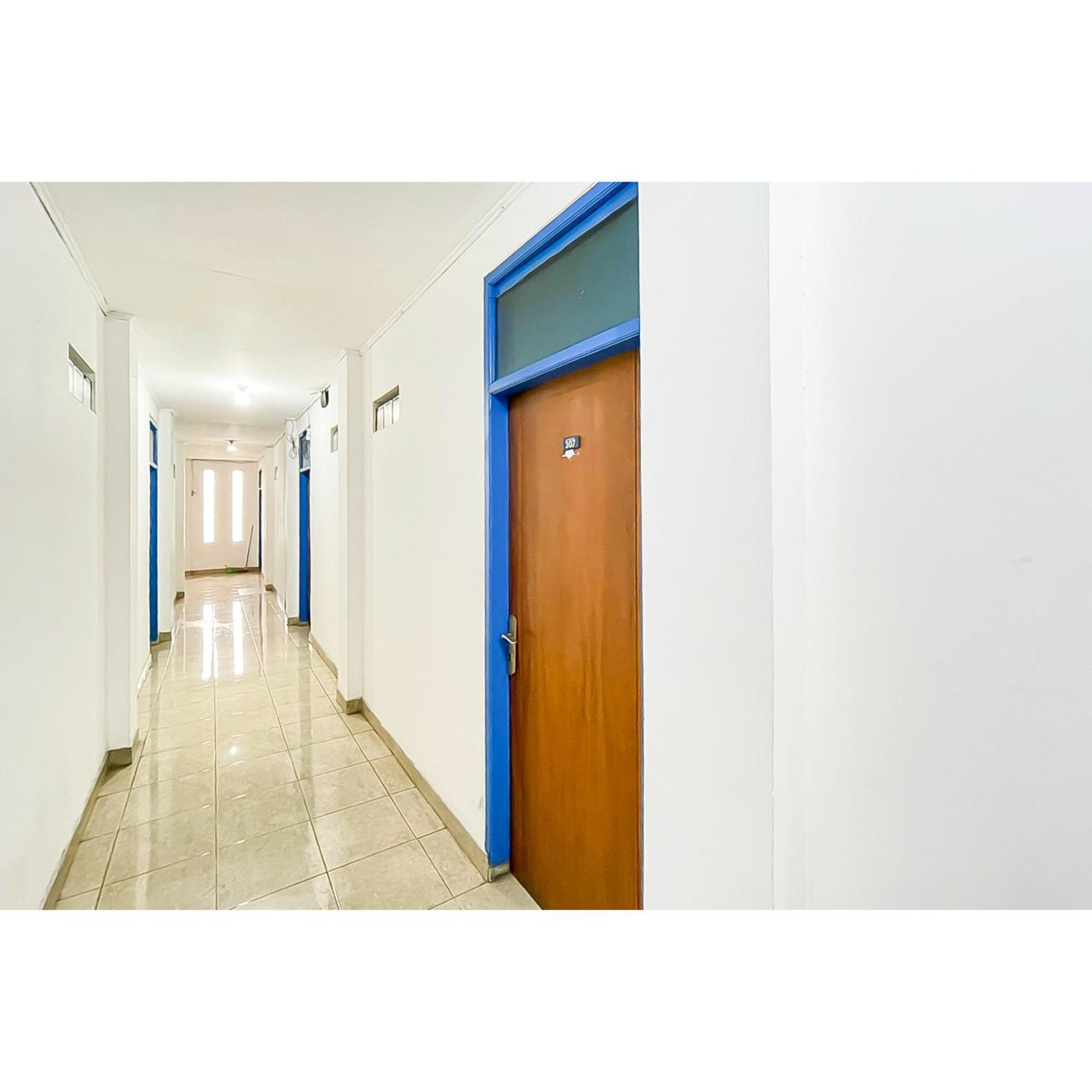 Wisma Pkbi Jabar Mitra Reddoorz Bandung Exterior foto